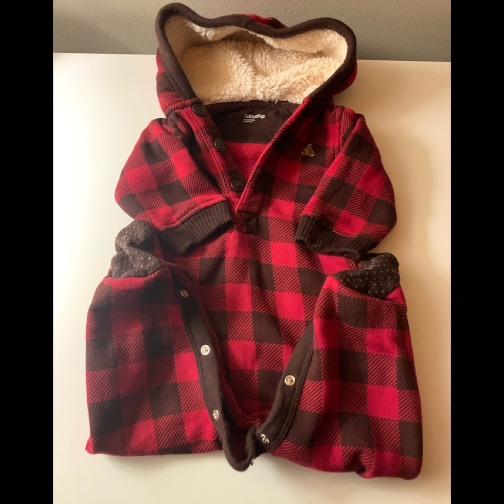 Baby gap 3-6m warm one piece
